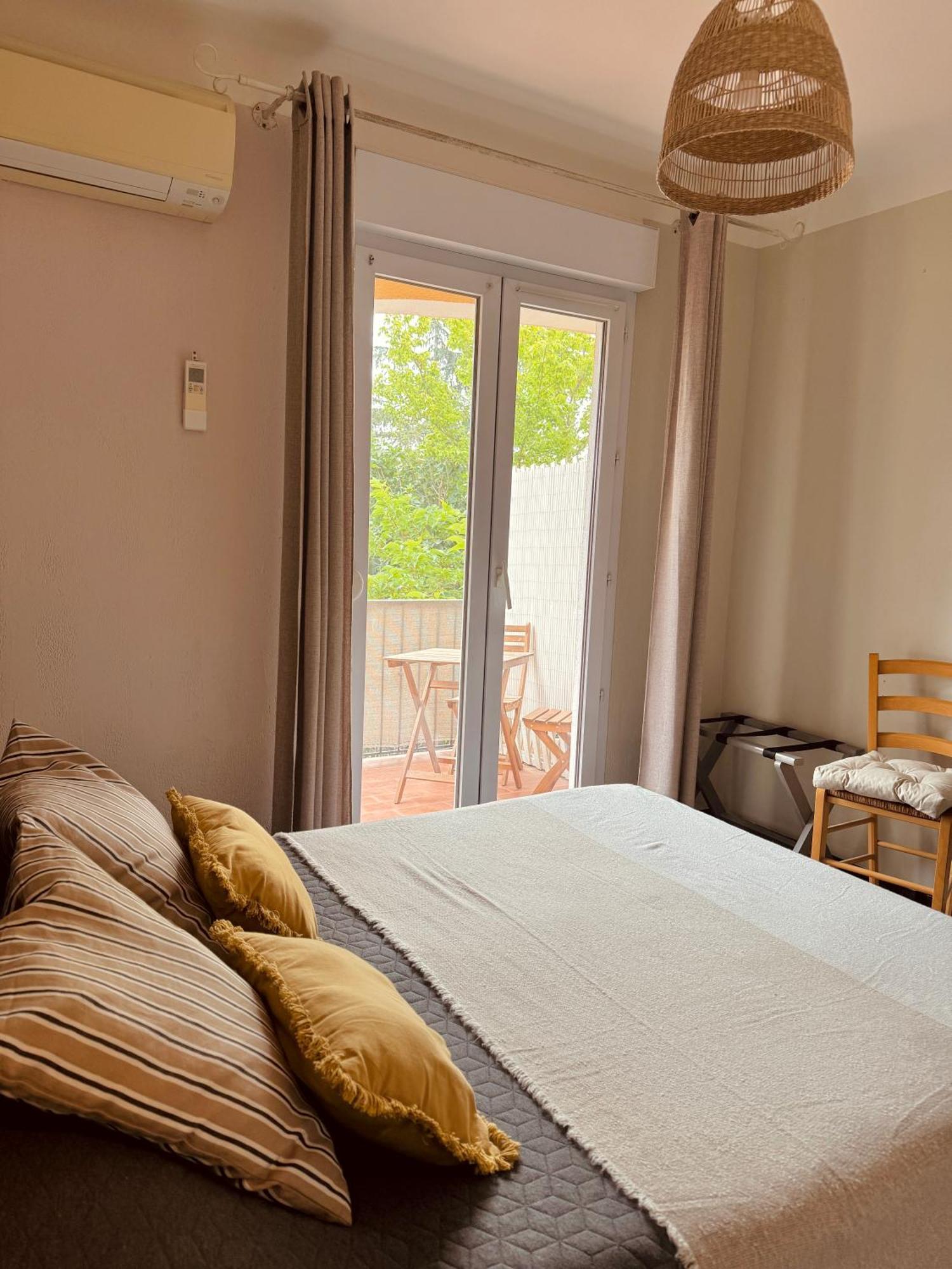 Hotel Le Nid أرجيليه- سور- مير المظهر الخارجي الصورة