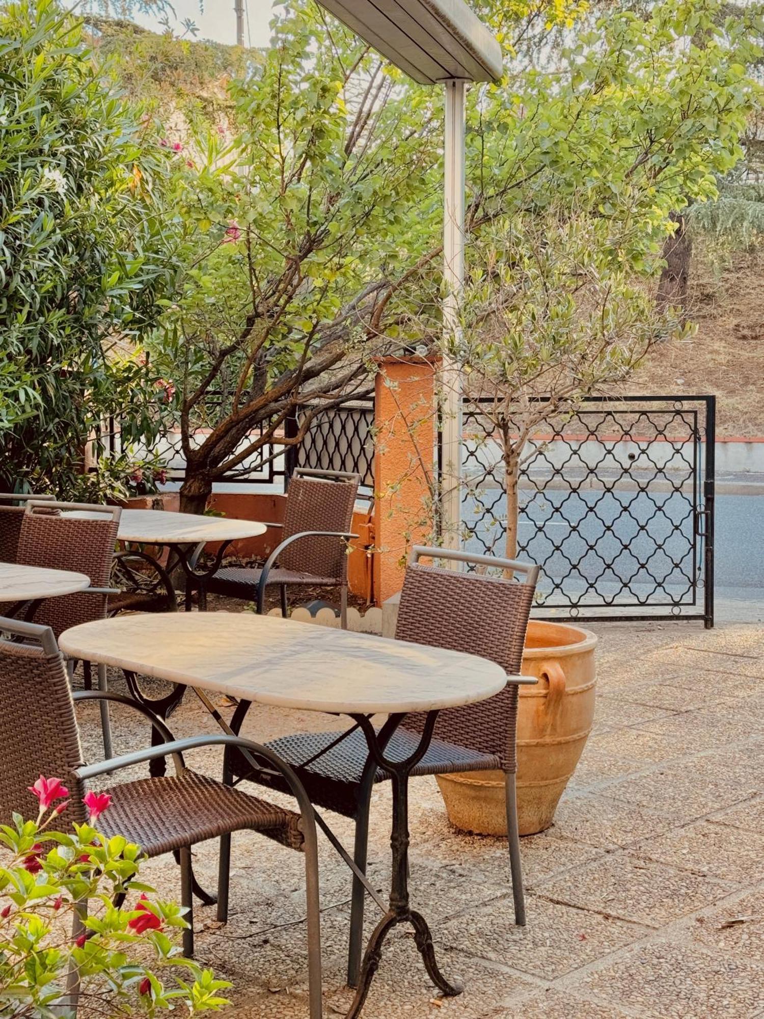 Hotel Le Nid أرجيليه- سور- مير المظهر الخارجي الصورة